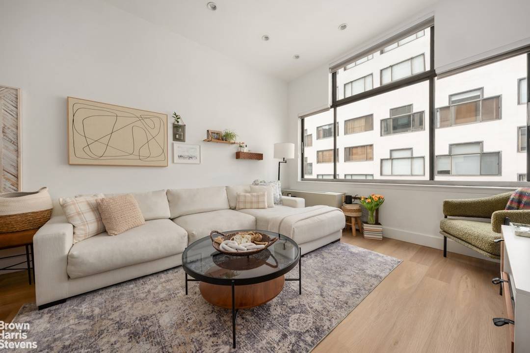 Welcome home to Apt 822, a beautifully maintained, light filled one bedroom, two bathroom triplex ideally situated in the heart of Greenwich Village.