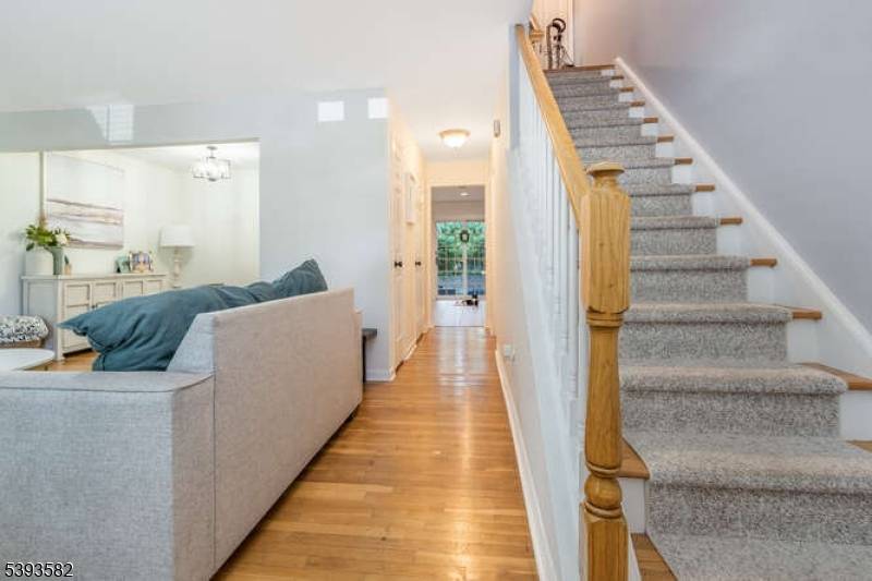 Welcome Home to Mendham Commons.