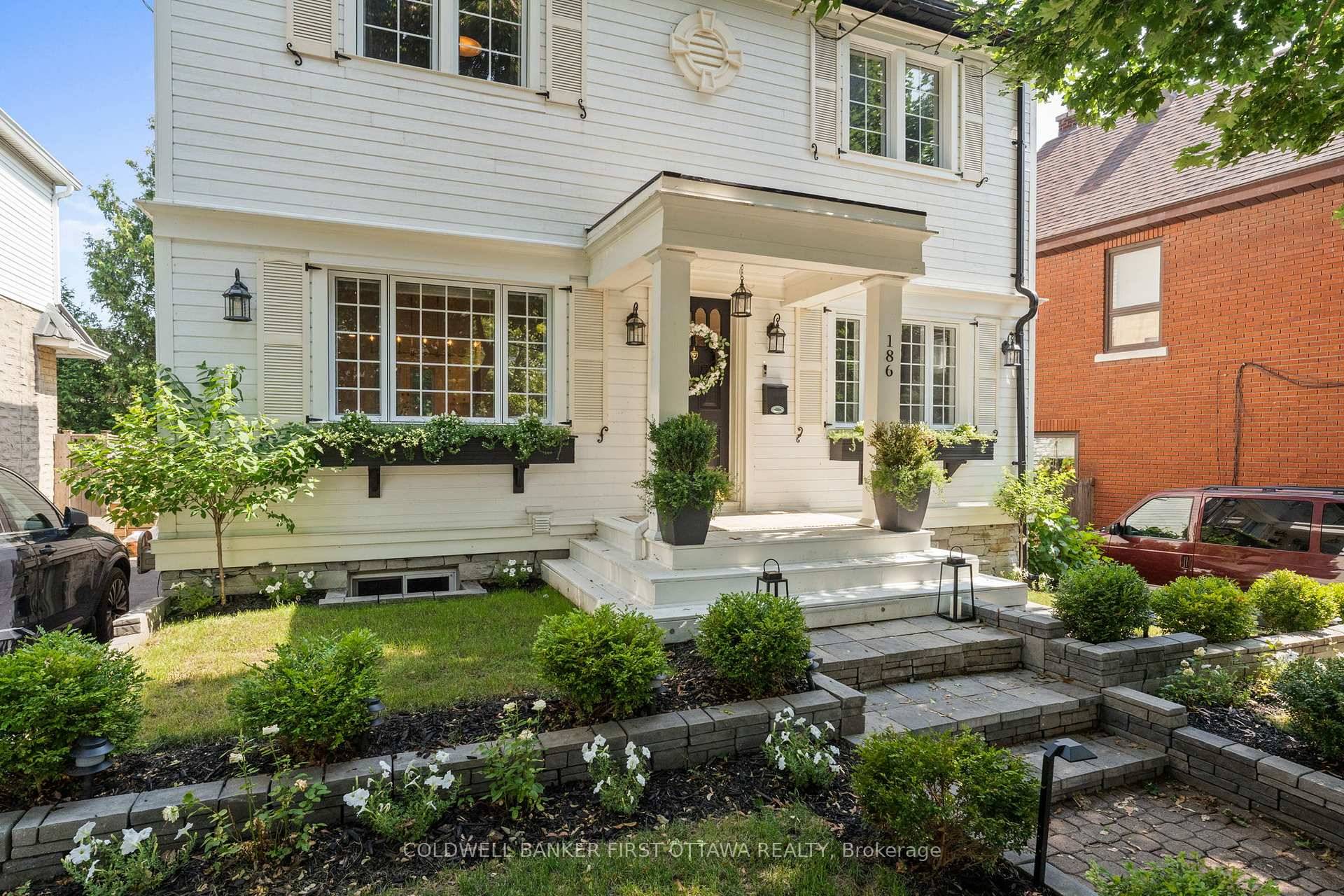PICTURE PERFECT ! ! Old Ottawa South charm revitalized with modern sophistication in this classic center hall floorplan.