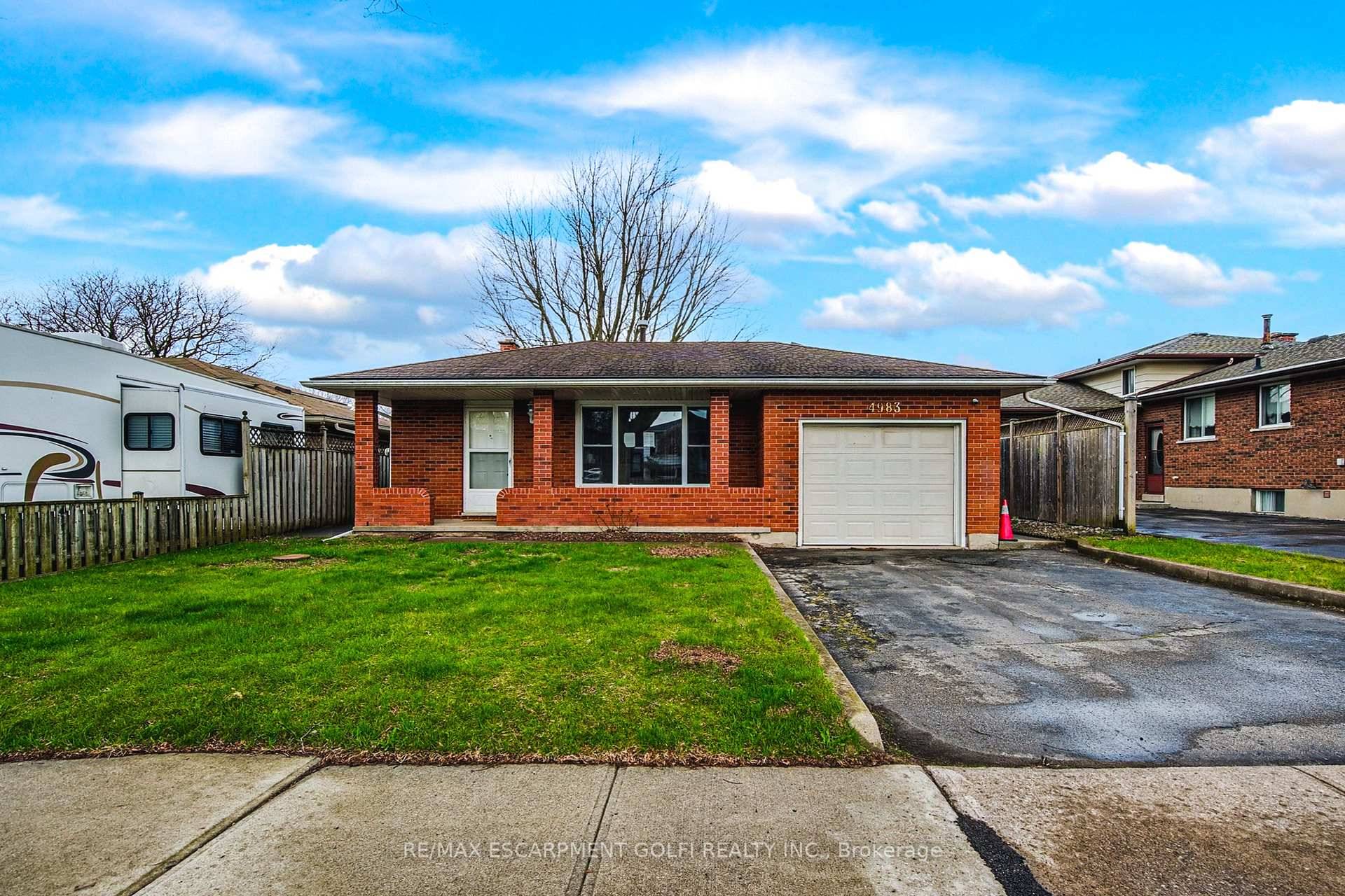 Golden opportunity in a prime location !