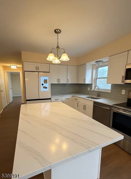 Beautifully Renovated Raised Ranch in Prime Demarest Location !