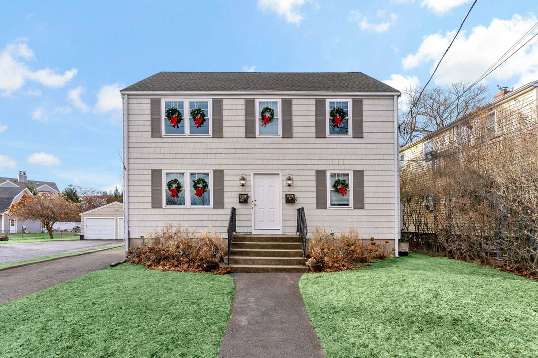 Welcome to your dream beach getaway !