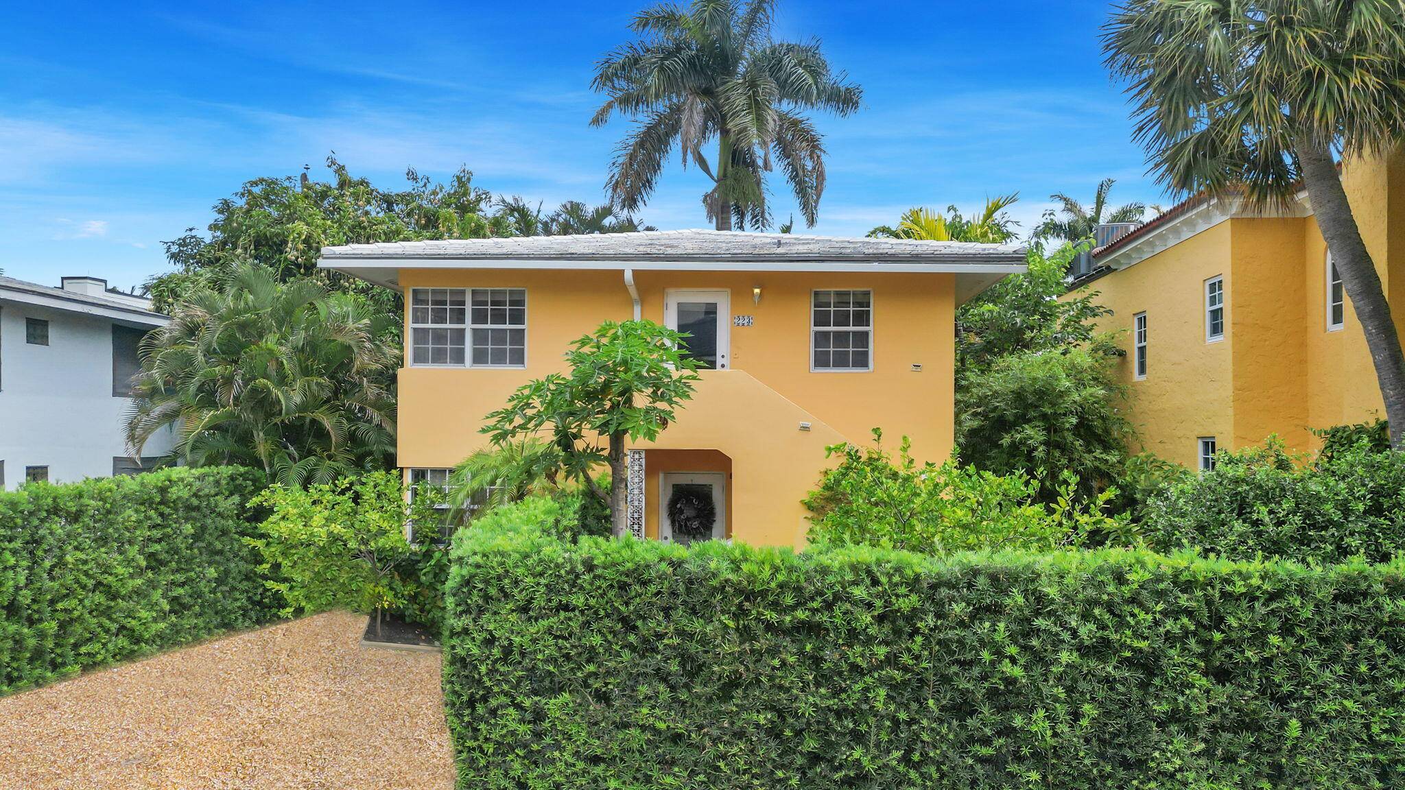 Conveniently located within walking distance to the beach, lake trail, and some of the finest shopping and dining on the Island.