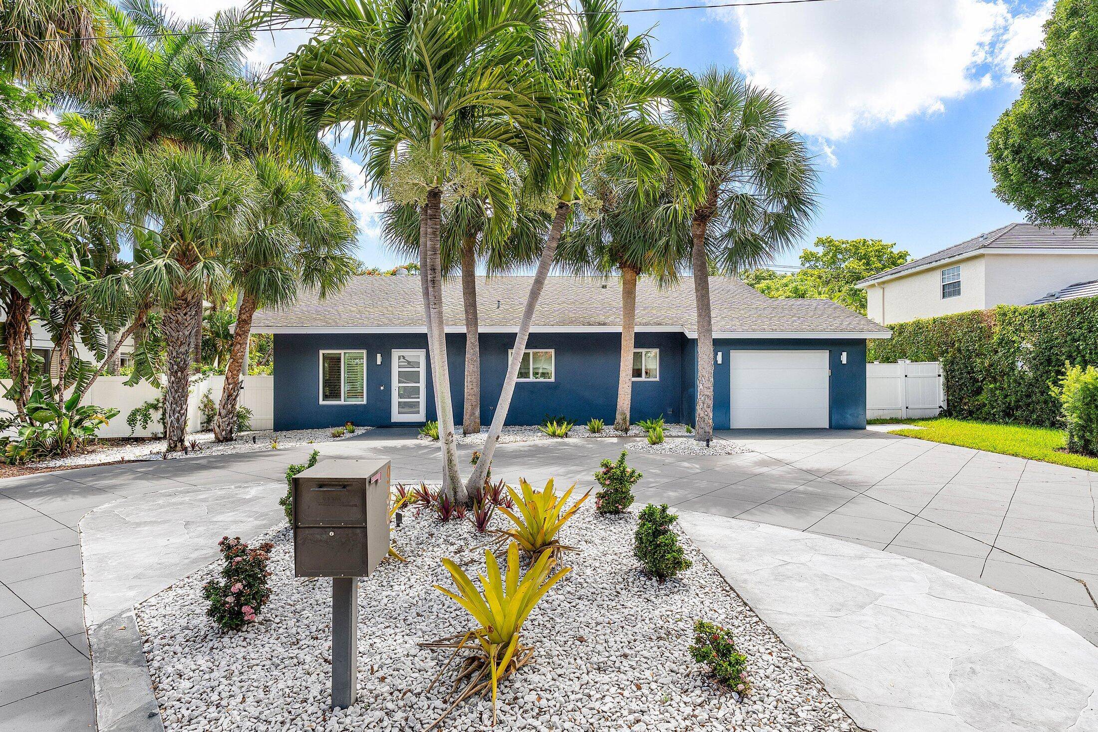 Exclusive East Boca Raton 6 month furnished rental available Oct 1 Nov 1.