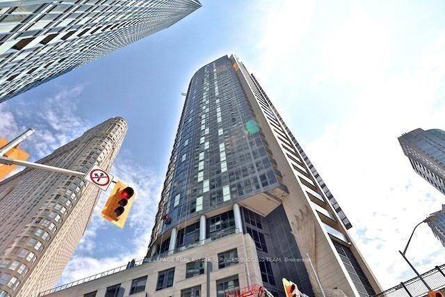 Finest Downtown Living. 2 Bed 2 Washroom Condo With Great View.