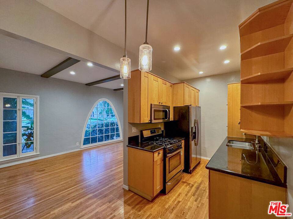 340 N Oakhurst Dr 2.0 Beverly Hills Post Office | B.H.P.O. LA