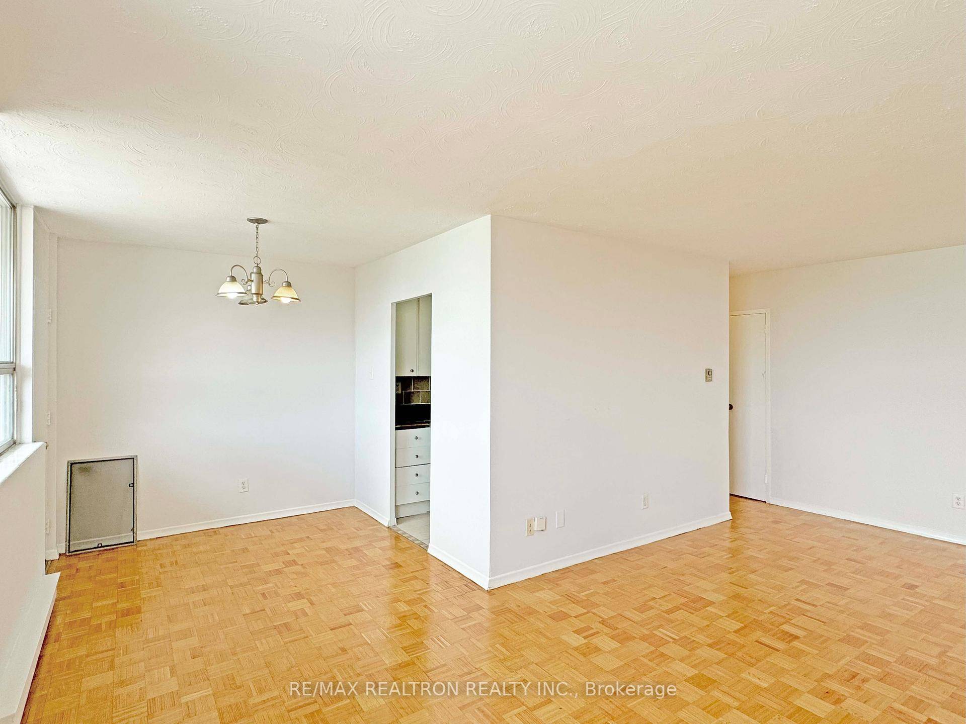 One month free rent on a 12 month lease OR two 2 free months on a 24 month lease with no rent increase for 2nd year, contact LA for details ...