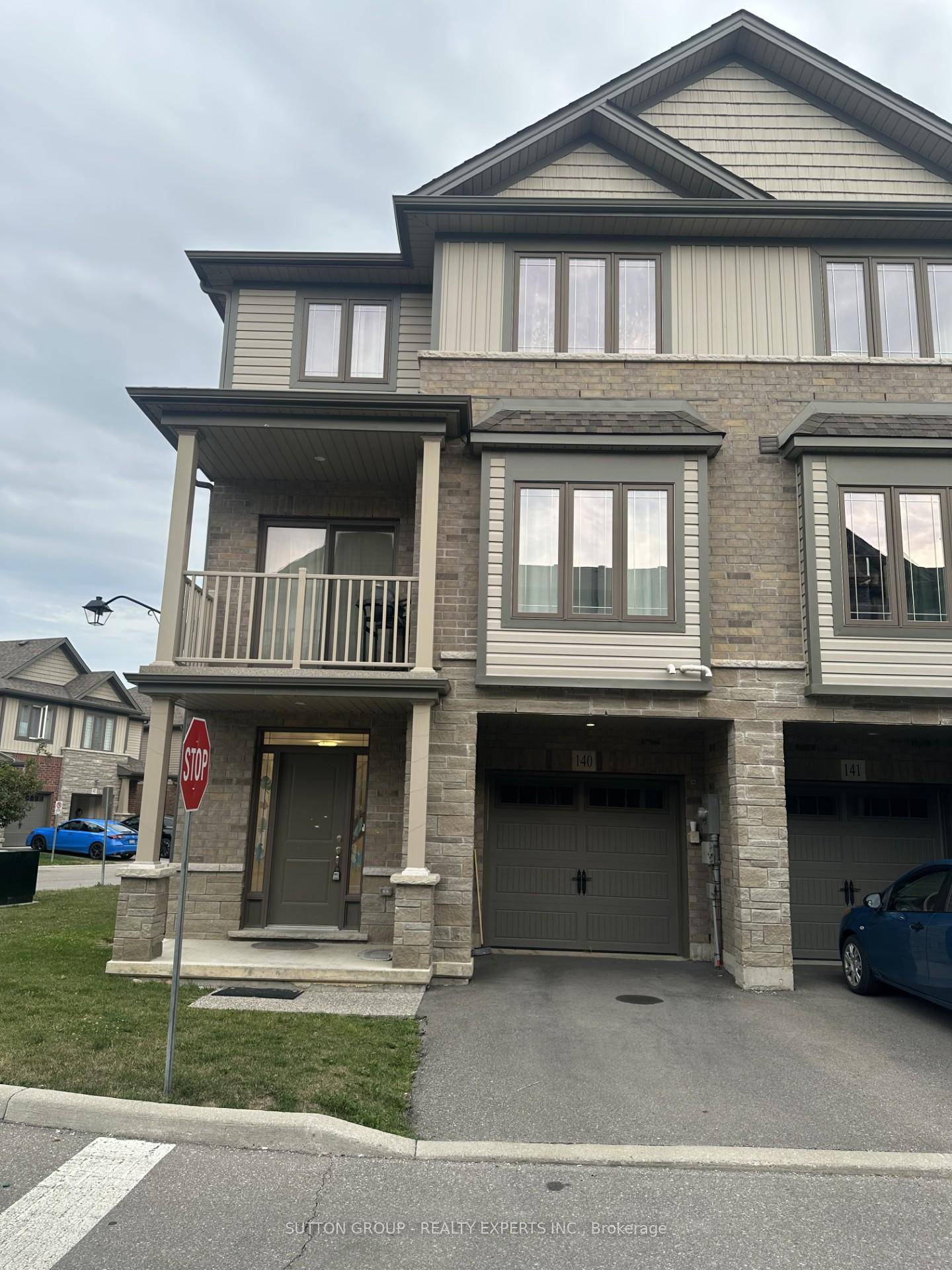 Spacious 3 bedroom, 1. 5 bath corner townhouse in West Brant by award winning New Horizon Development Group, featuring open concept design, close to parks, schools, shopping, and amenities, with ...