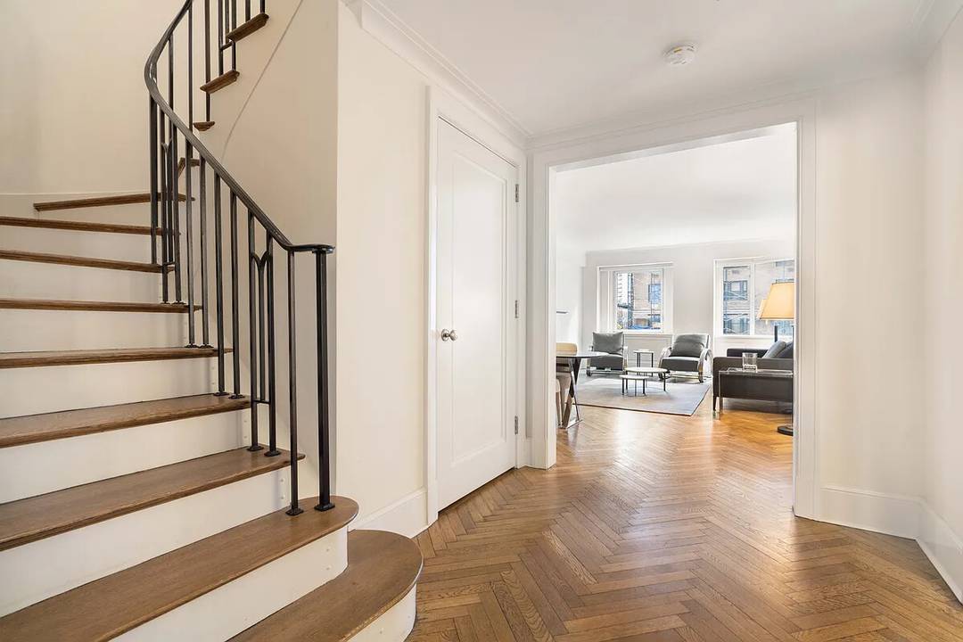 A rare opportunity to rent a newly available, triple mint duplex residence at 530 Park Avenue.