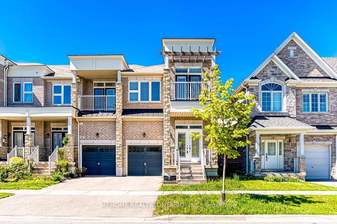 Rare End Unit Townhome with South Exposure in Unionville's Best School Zone Step into 100 Ian Baron Ave a rare, sun filled end unit freehold townhome with the look and ...
