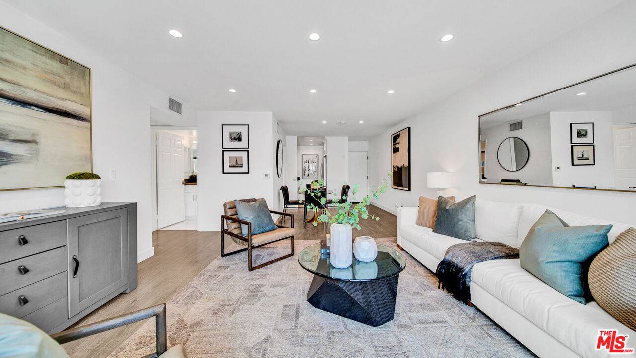 725 N Alfred St 2BR Sunset Strip La
