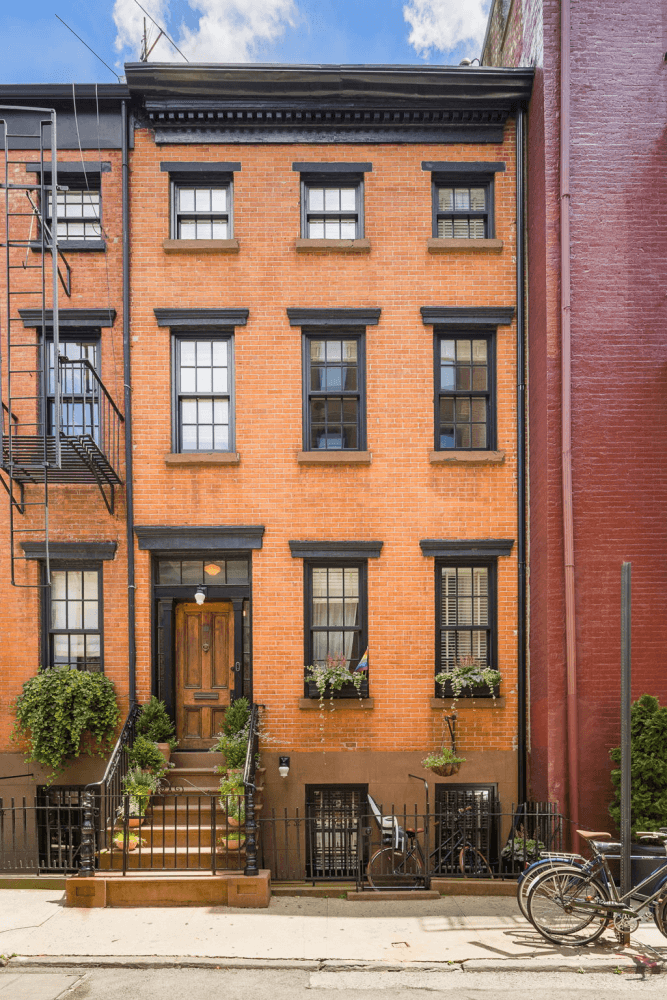 Nestled on a charming street between Christopher and Waverly in the heart of the West Village, 9 Gay Street is a quintessential single family home that has been masterfully renovated ...