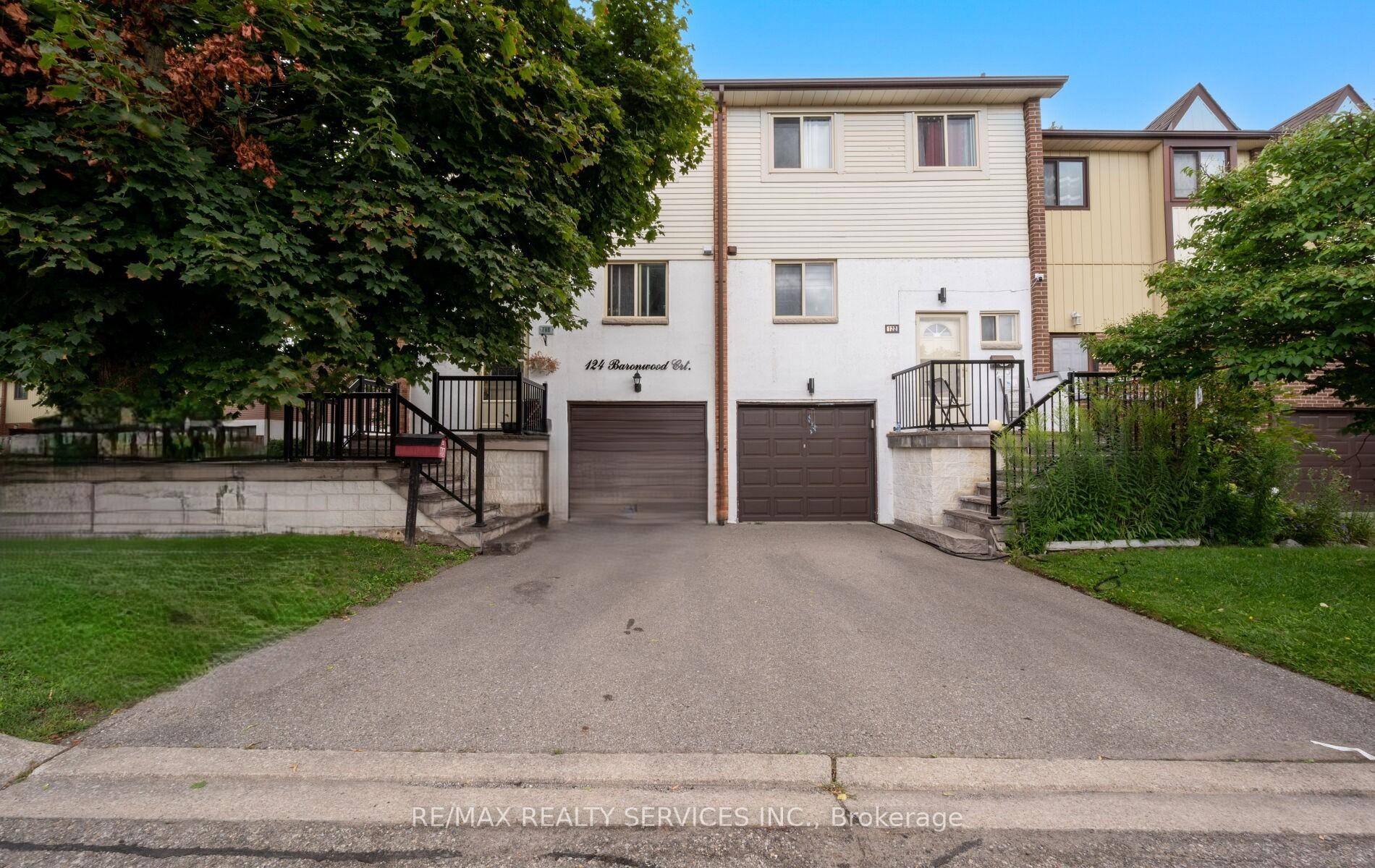 Attention first time buyers, empty nesters amp ; investors, come check out this gorgeous updated end unit townhouse situated in a quiet neighborhood amp ; in an excellent location close ...