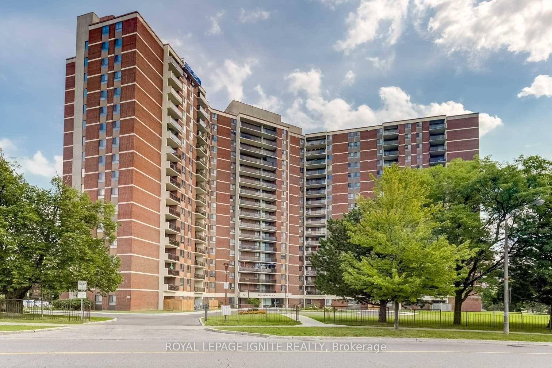 Welcome to 121 Trudelle Street, a bright and spacious two bedroom condo in a great Scarborough location close to transit, schools, parks, and major roads.