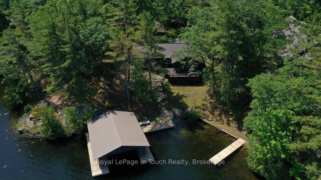 GLOUCESTER POOL Welcome to this Year Round Muskoka Retreat, part of The Trent Severn Waterway, Nestled just off Whites Bay.