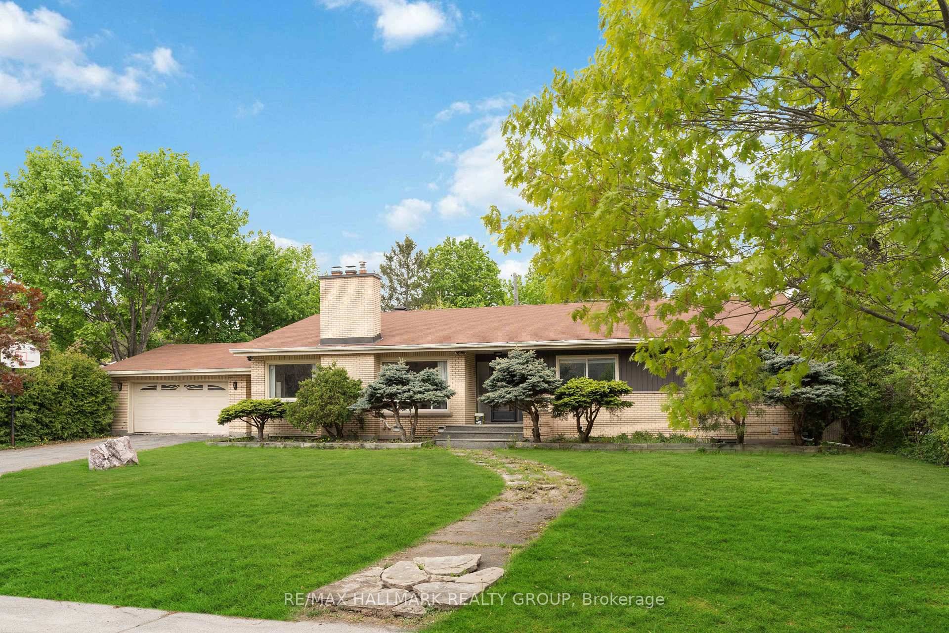 Charming bungalow in prestigious, well established Faircrest Heights close to Ottawa General, CHEO, parks, schools, transit, and lots of amenities.