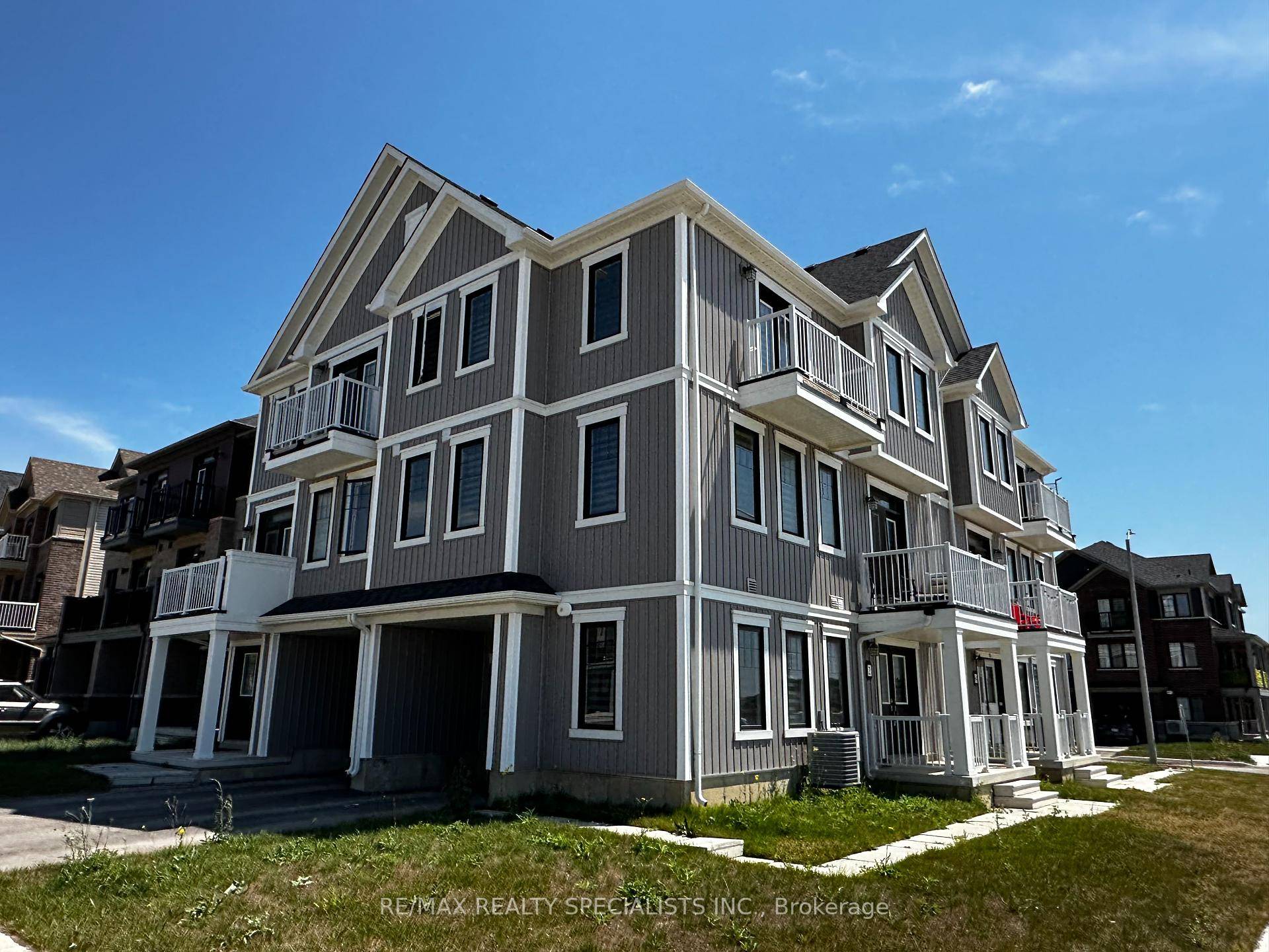 Welcome to this Beautifully Maintained Corner Unit Offering Approximately 1, 600 SQ FT of Space.