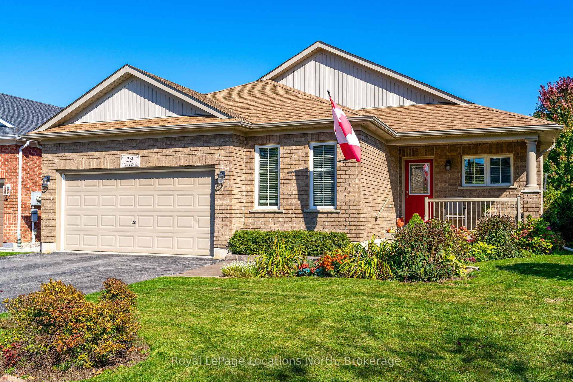Spacious 3 2 bedroom brick bungalow in sought after Georgian Meadows !
