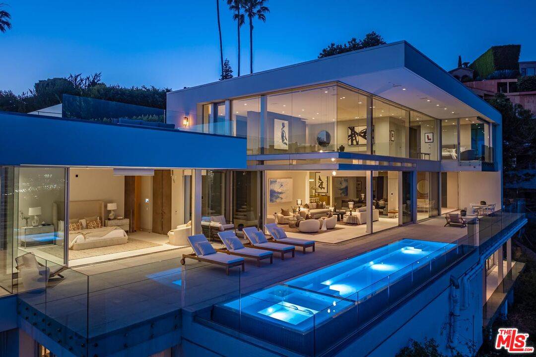 9150 Oriole Way 4BR Sunset Strip La