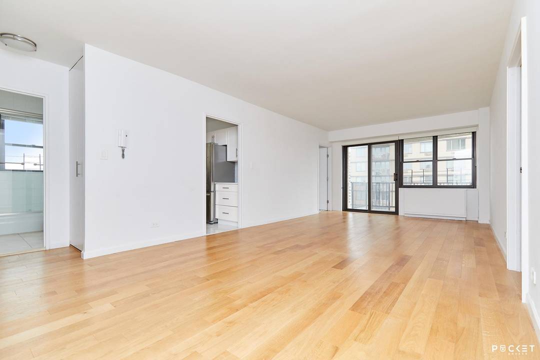 Large 3 bed 2 bath at the Eastwinds !