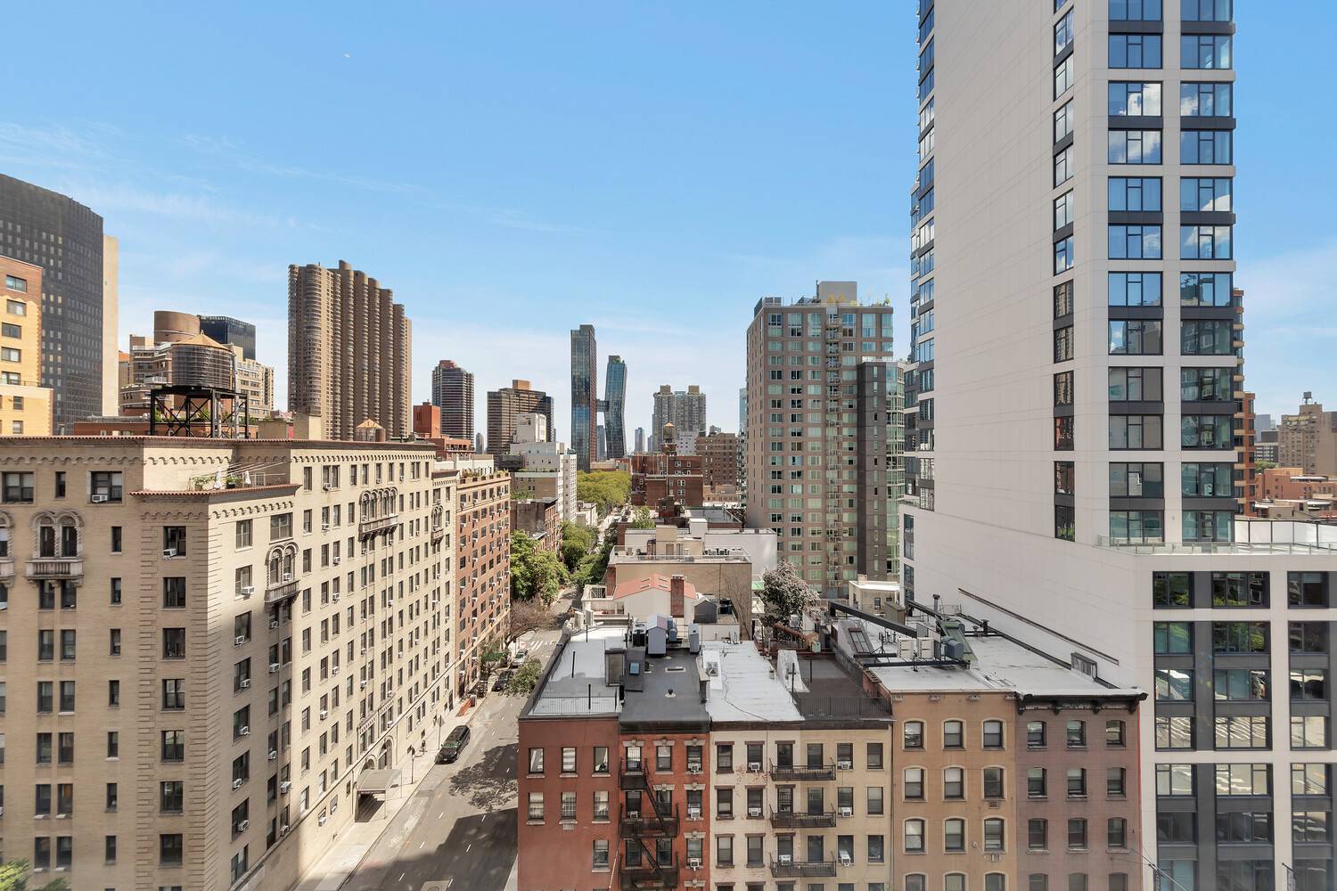 Welcome to Apartment 12E at 166 East 35th Street a bright, high floor corner one bedroom in a full service co op in the heart of Murray Hill.