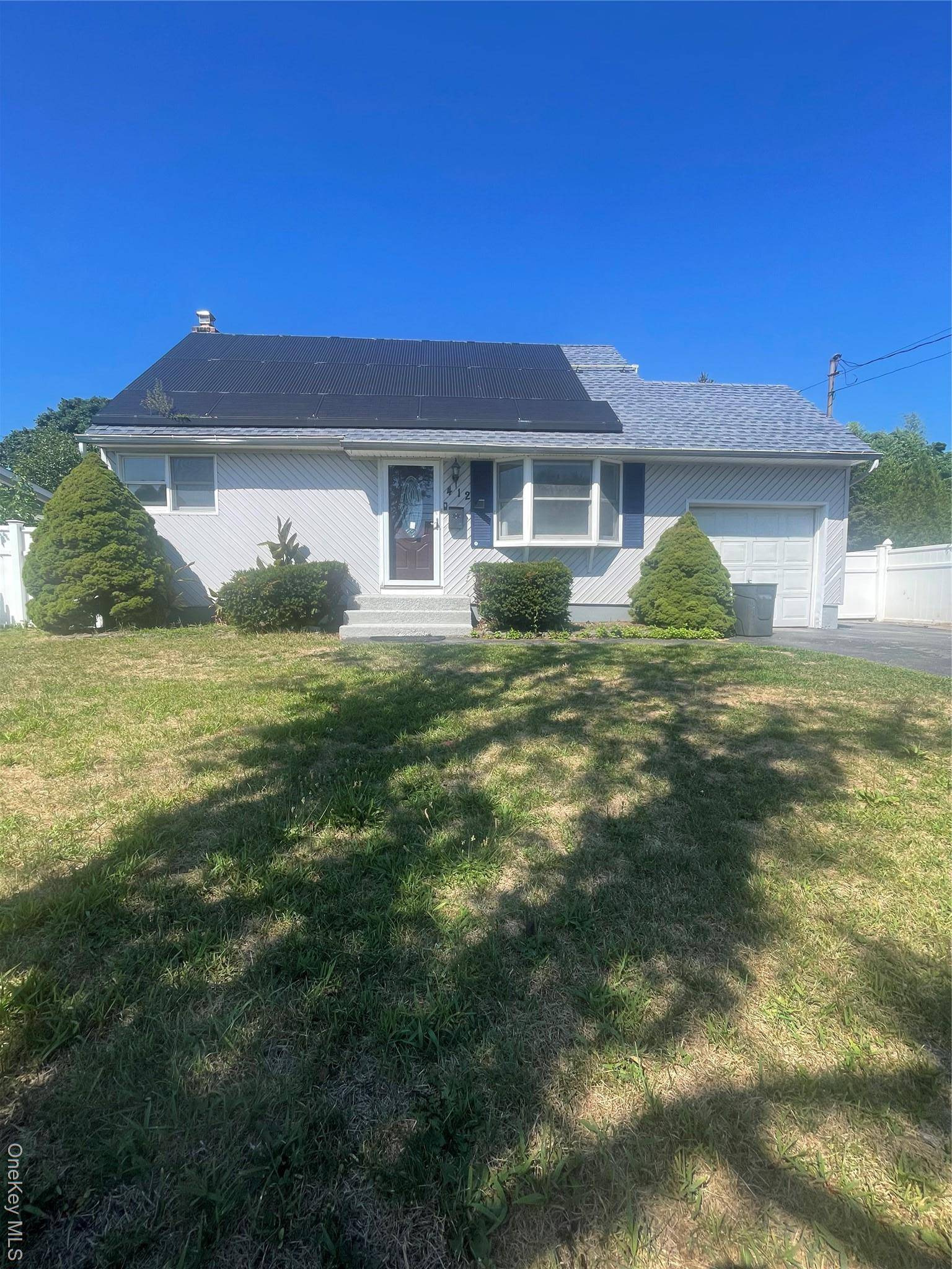 Please call Agent before Showing.