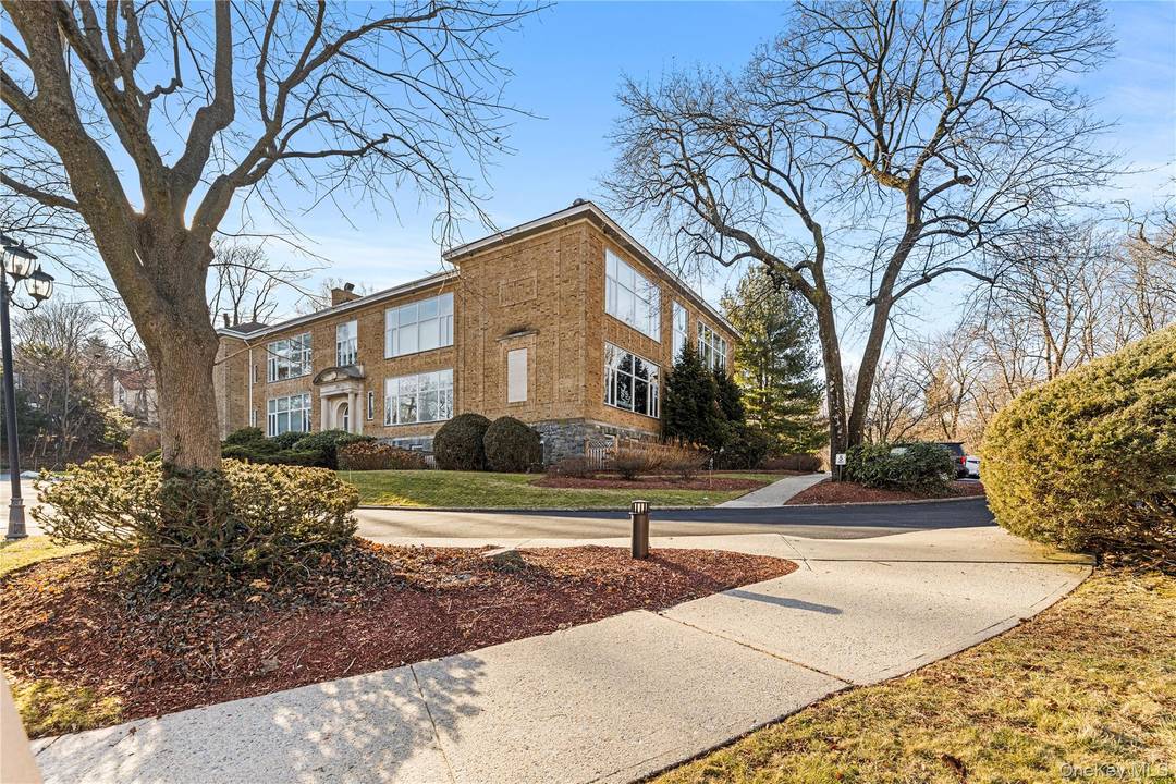 520 Ashford Avenue, Unit 18, Ardsley, NY 10502.