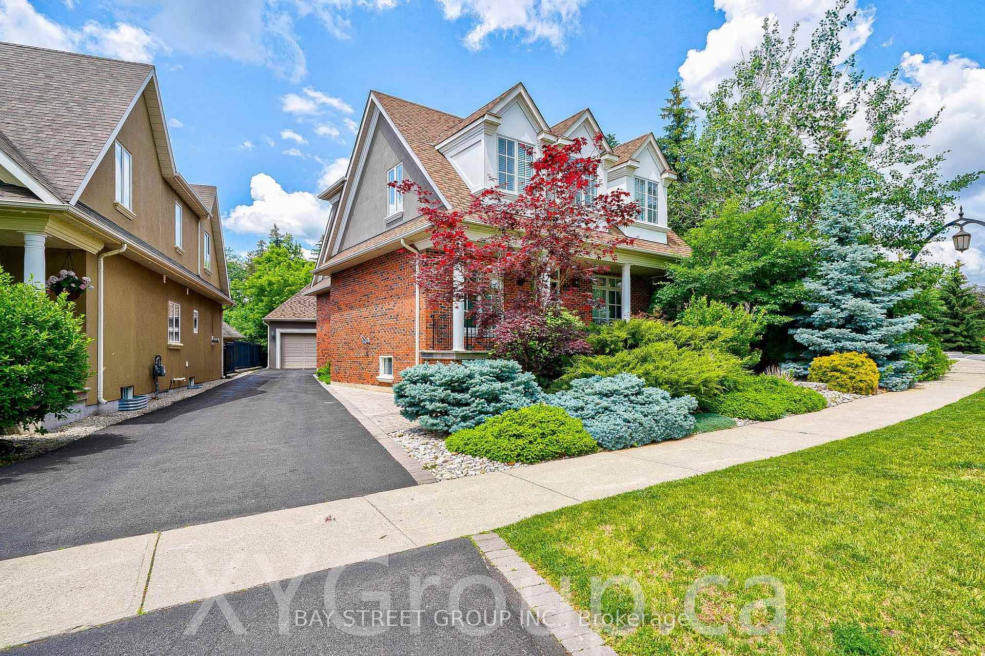 Welcome to this exceptional, one of a kind bungaloft located in the prestigious Woodhaven Estates of Oakville !