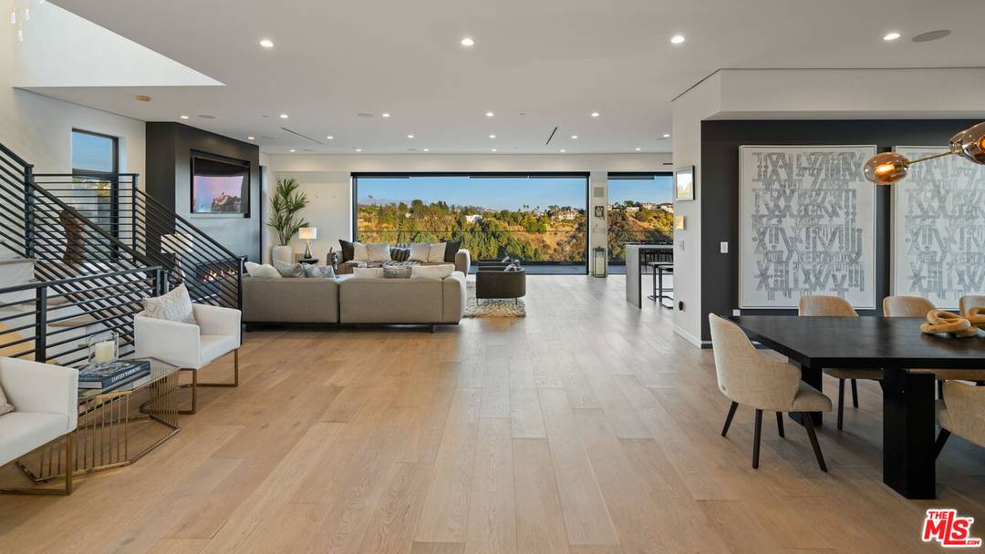 1200 Linda Flora Dr 5BR Brentwood La