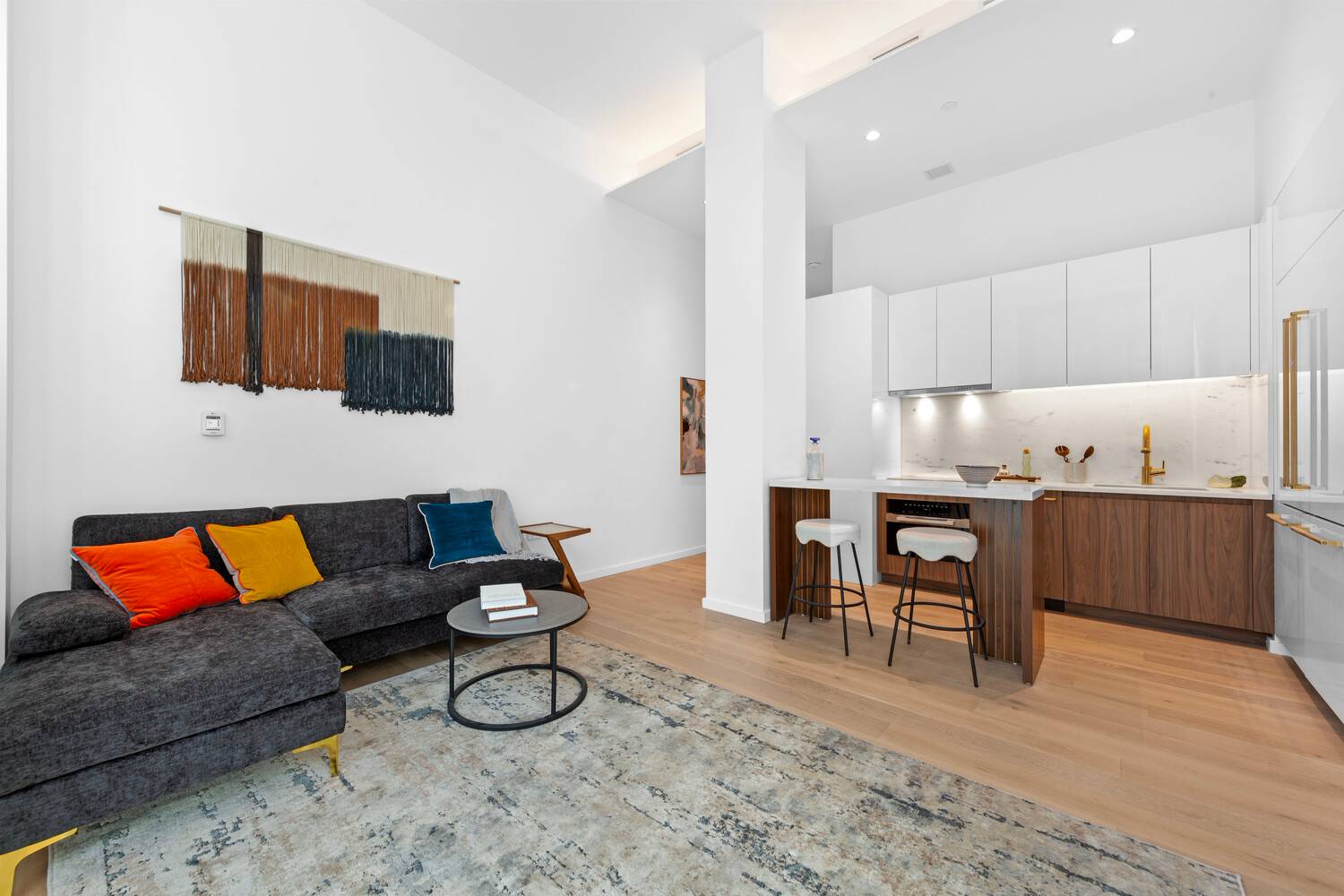 Introducing an exquisitely designed 1 bedroom, 1 bathroom garden residence at 330 Grand, the Lower East Side's premier boutique condominium offering an unparalleled urban lifestyle with seamless access to Downtown ...