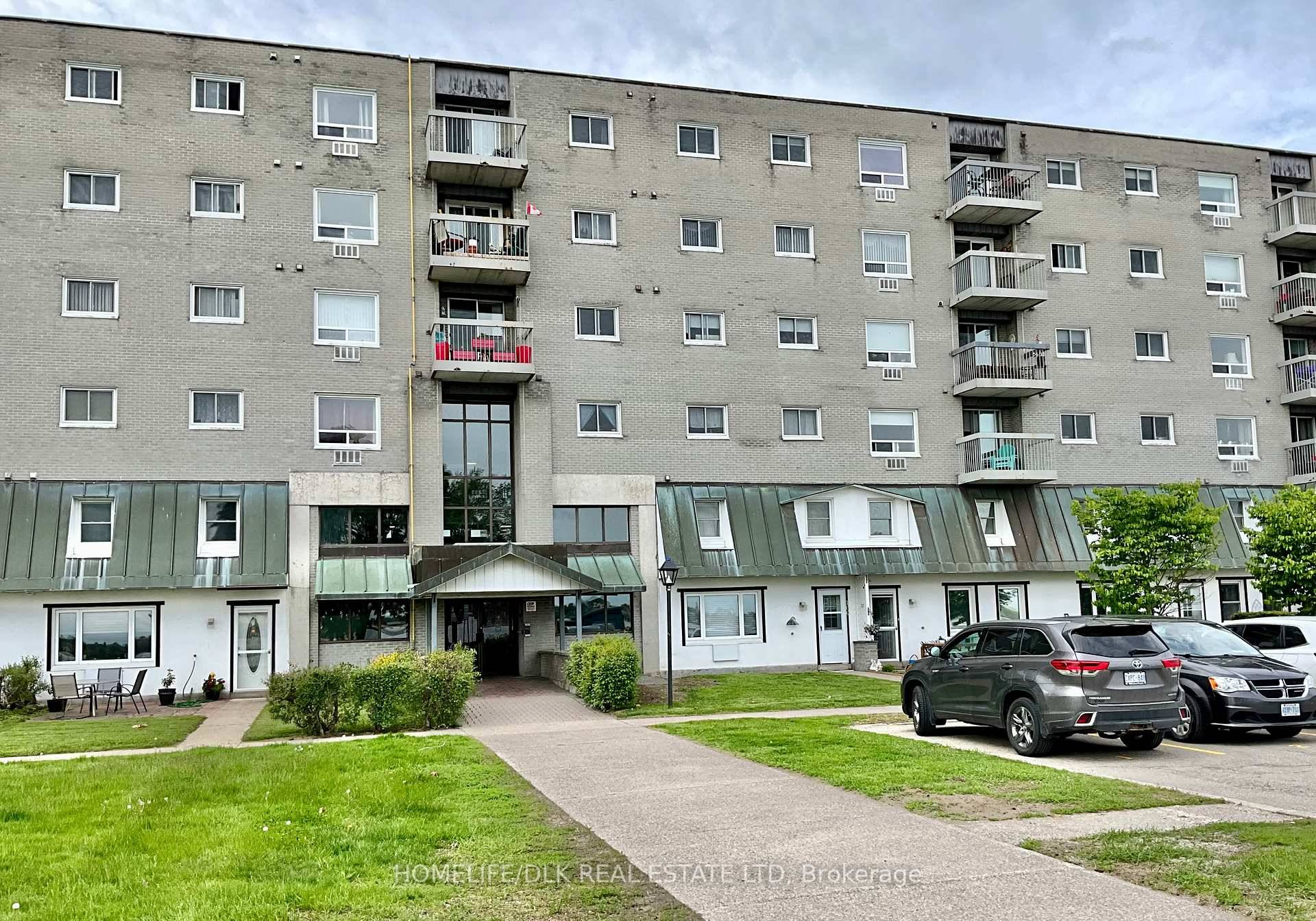 Budget friendly and well maintained 2 storey townhome on the shores of Prescott's vibrant St.