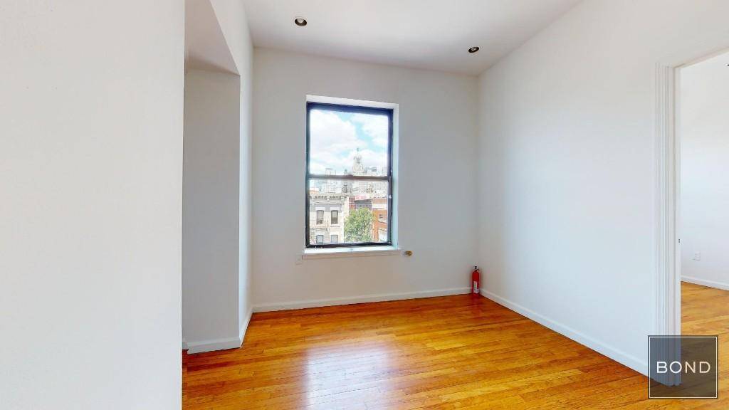Renovated 2 bedroom in prime East Village !