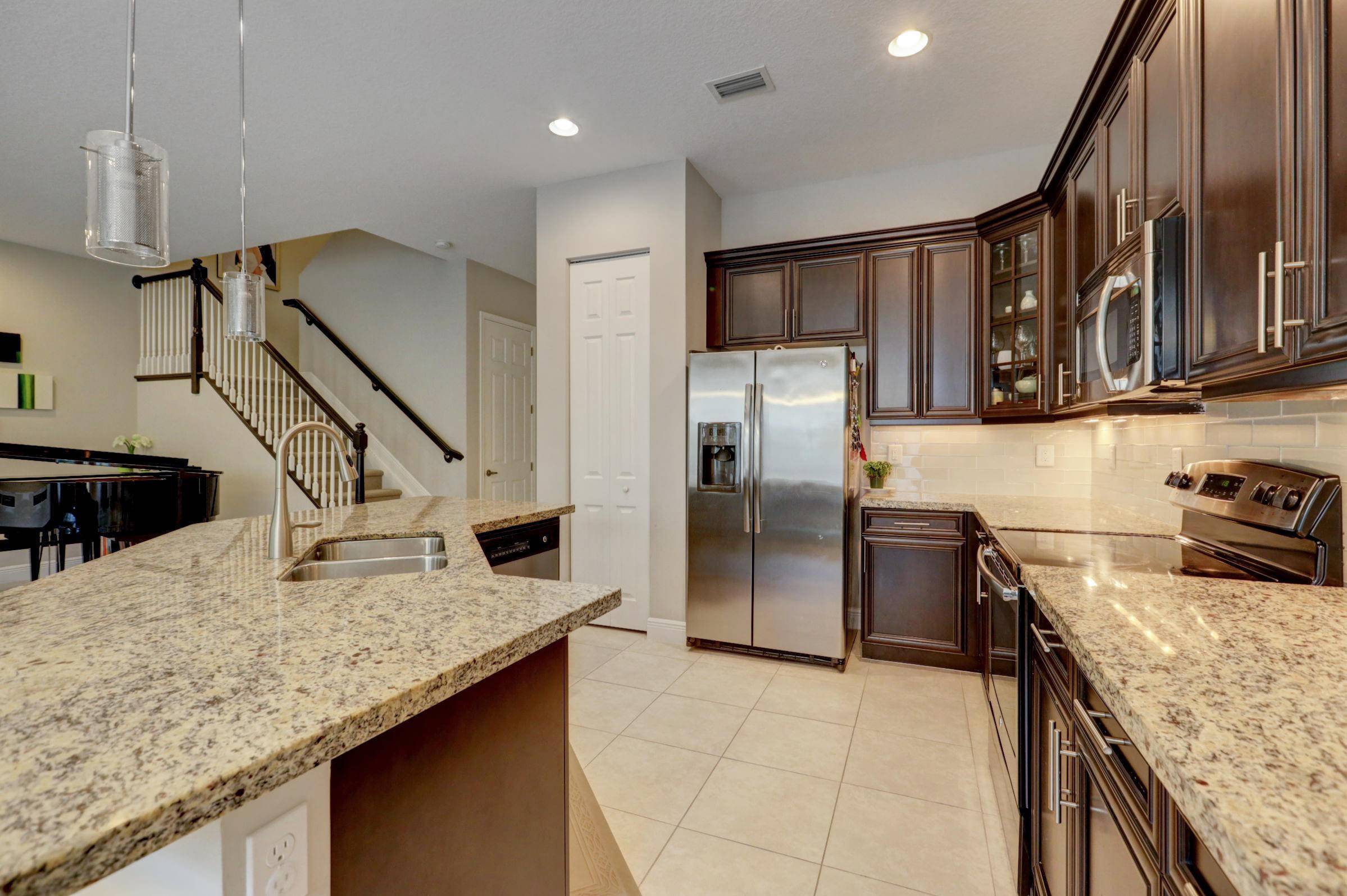 Beautiful townhome available in the highly desired neighborhood of Hampton Cay.