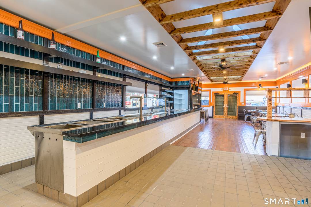 Clean and Remodeled Restaurant and building for sale, new appliances, new Tankless Water and heat, new Roof, new Air condition, All equipment and furniture included, Granite counter tops.