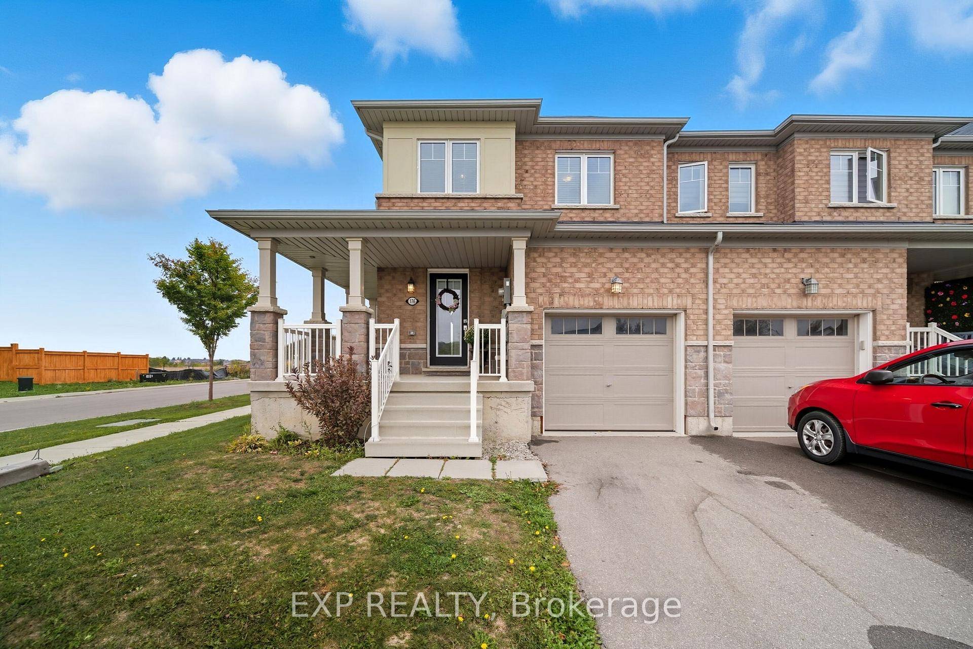 Corner unit freehold townhome built in 2019, located in the Avalon neighbourhood, a growing family friendly area just 30 minutes from Hamilton.
