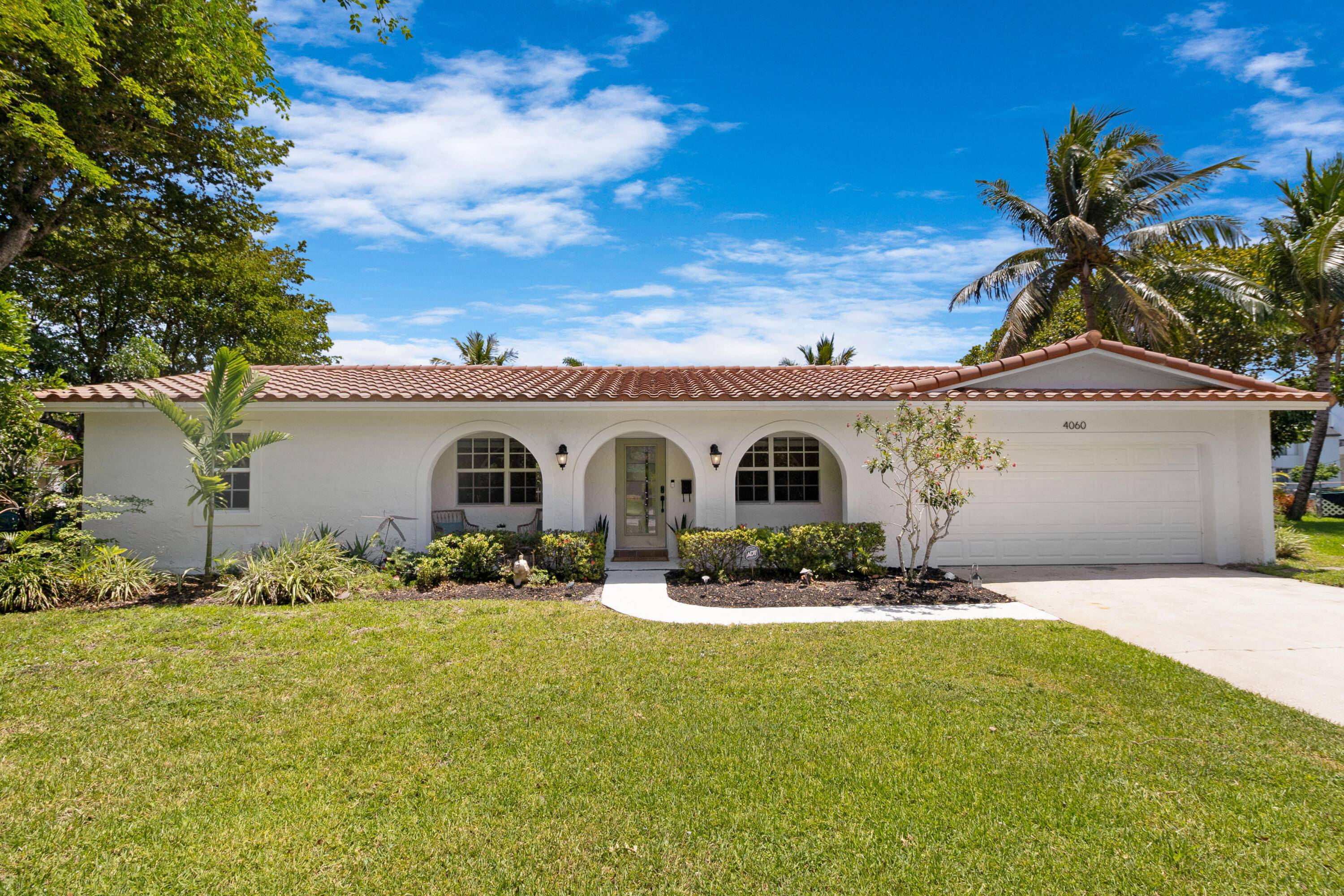 Set on one of the LARGEST lots in all of South Creek in the heart of Coconut Creek, this beautifully updated 3 bed, 2 bath w 2 car garage POOL ...