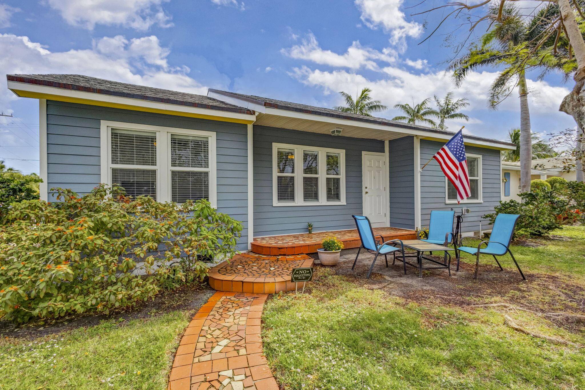 This 3 bedroom 1. 5 bath home sits on a corner lot in highly sought after Parrot Cove.