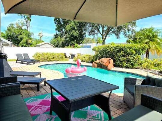 302 NE GREENBRIER Avenue 0, Port St. Lucie, FL 34983