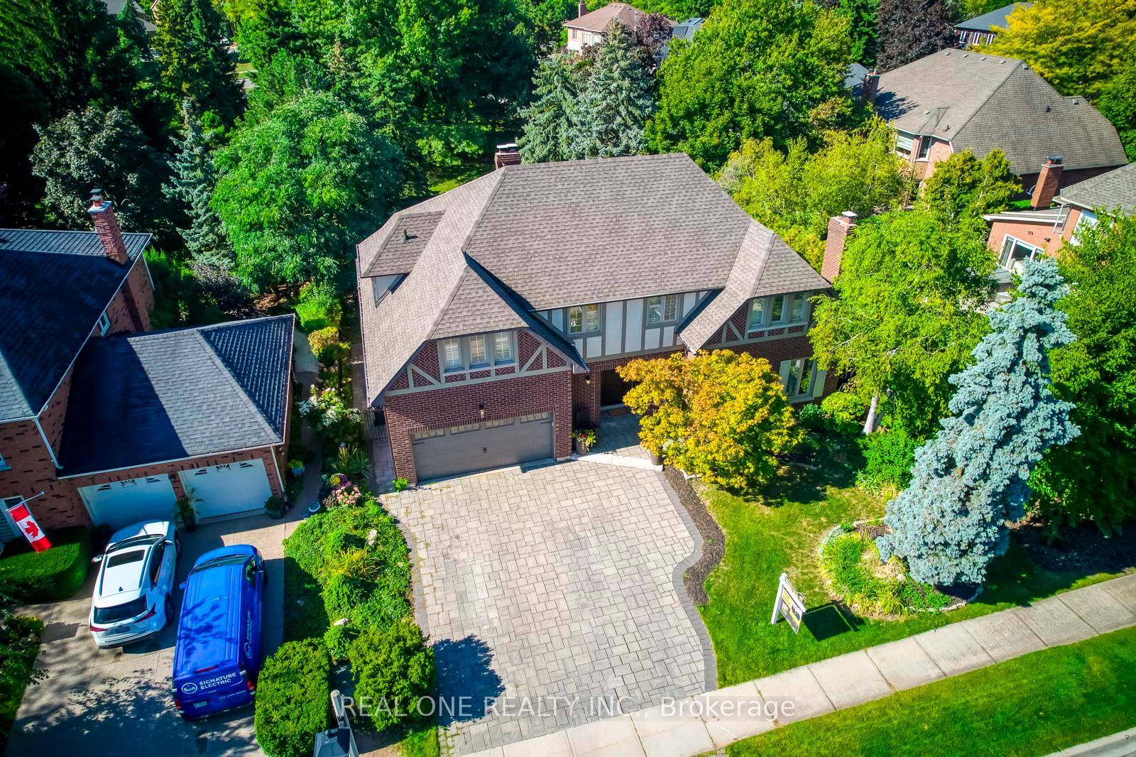 5 Elite Picks ! Here Are 5 Reasons To Make This Home Your Own 1.
