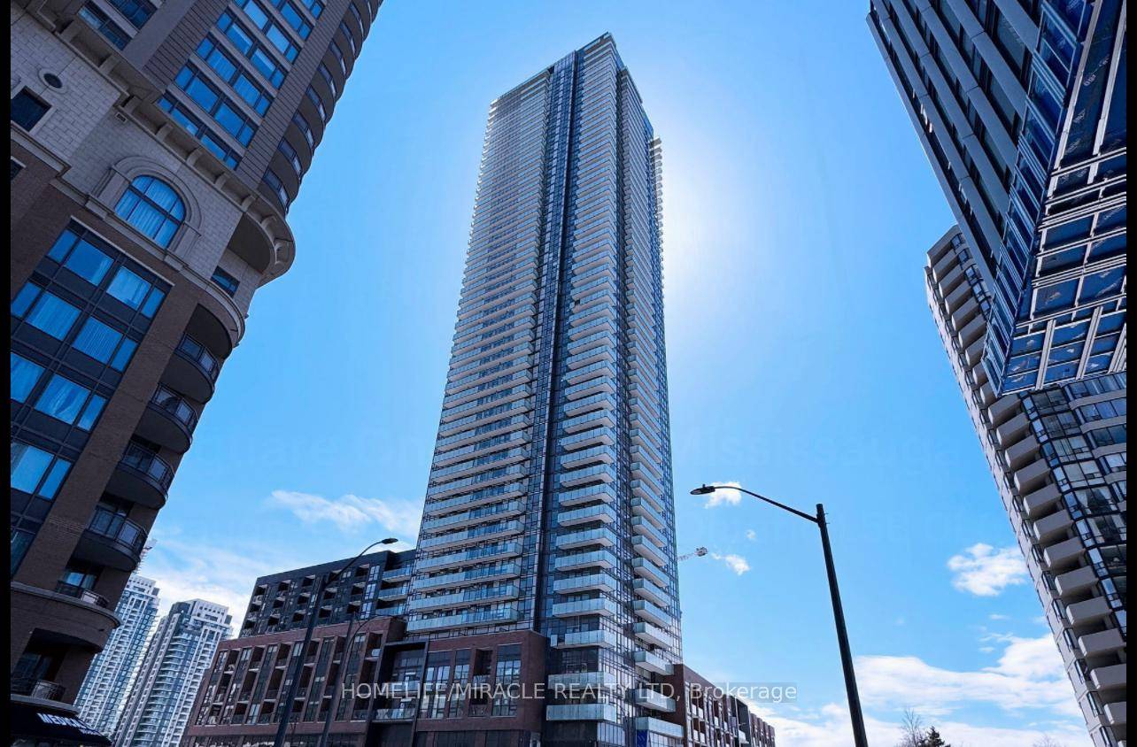 Welcome to this beautiful, sun filled 1 bedroom apartment at Aviva Tower in the heart of Mississauga.