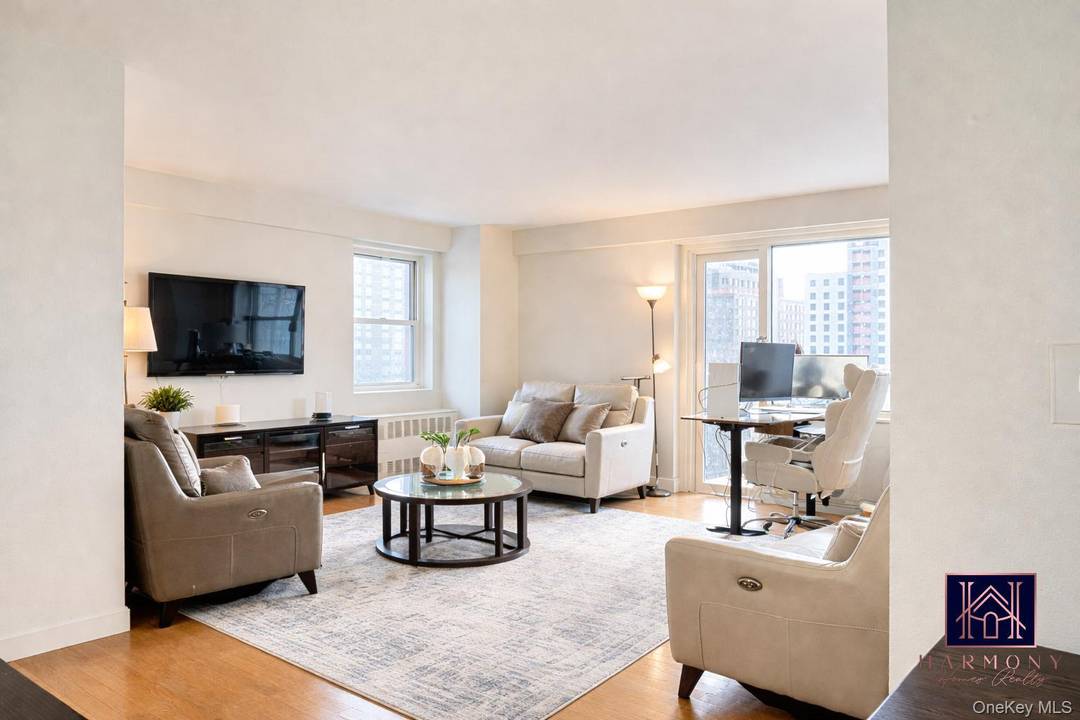 Spacious 2 bedroom condo in The Condos at Gateway, Brooklyn, located on Flatlands Avenue.