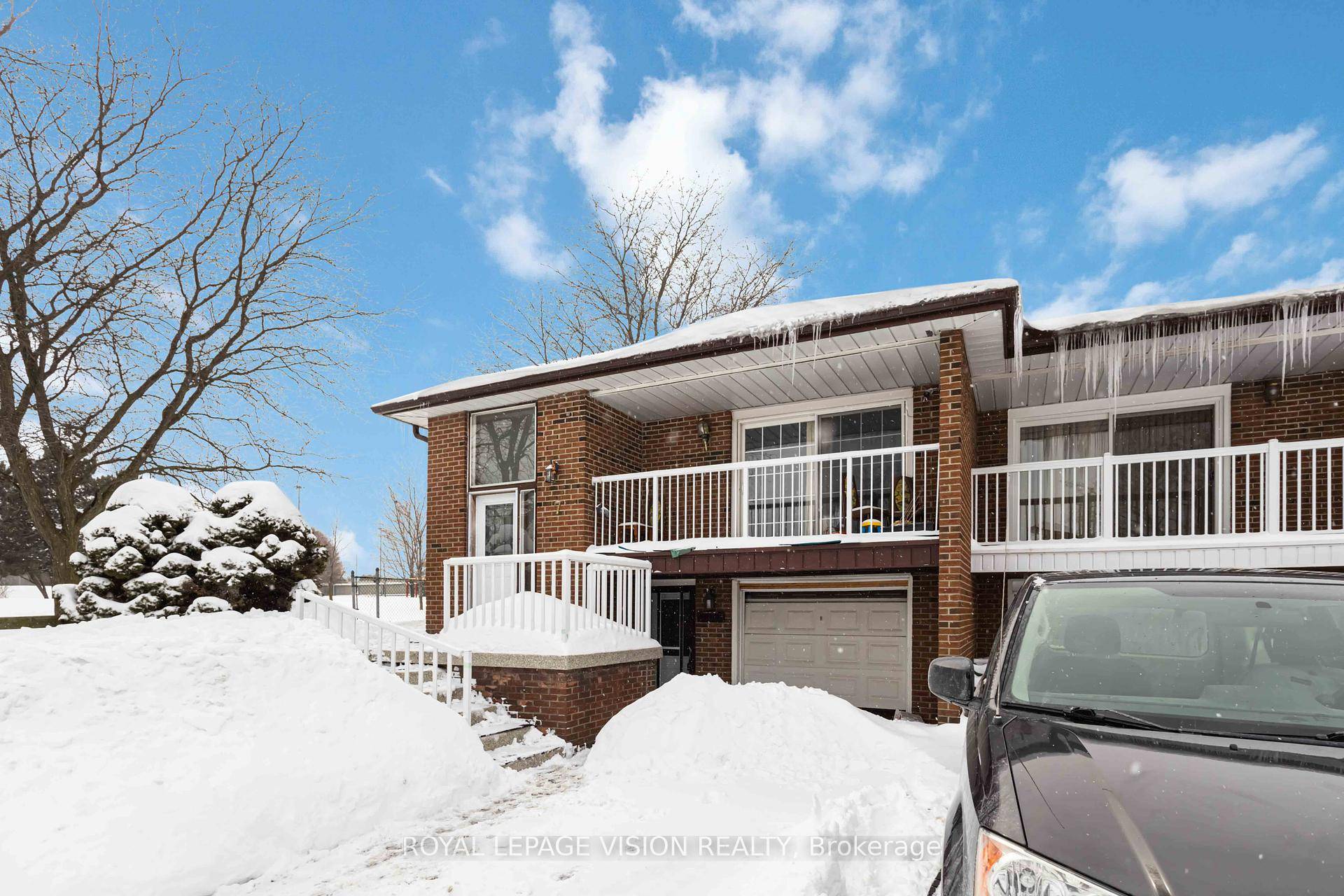 Superb Area Close To Highway, Public Transit, Shopping, Malls.