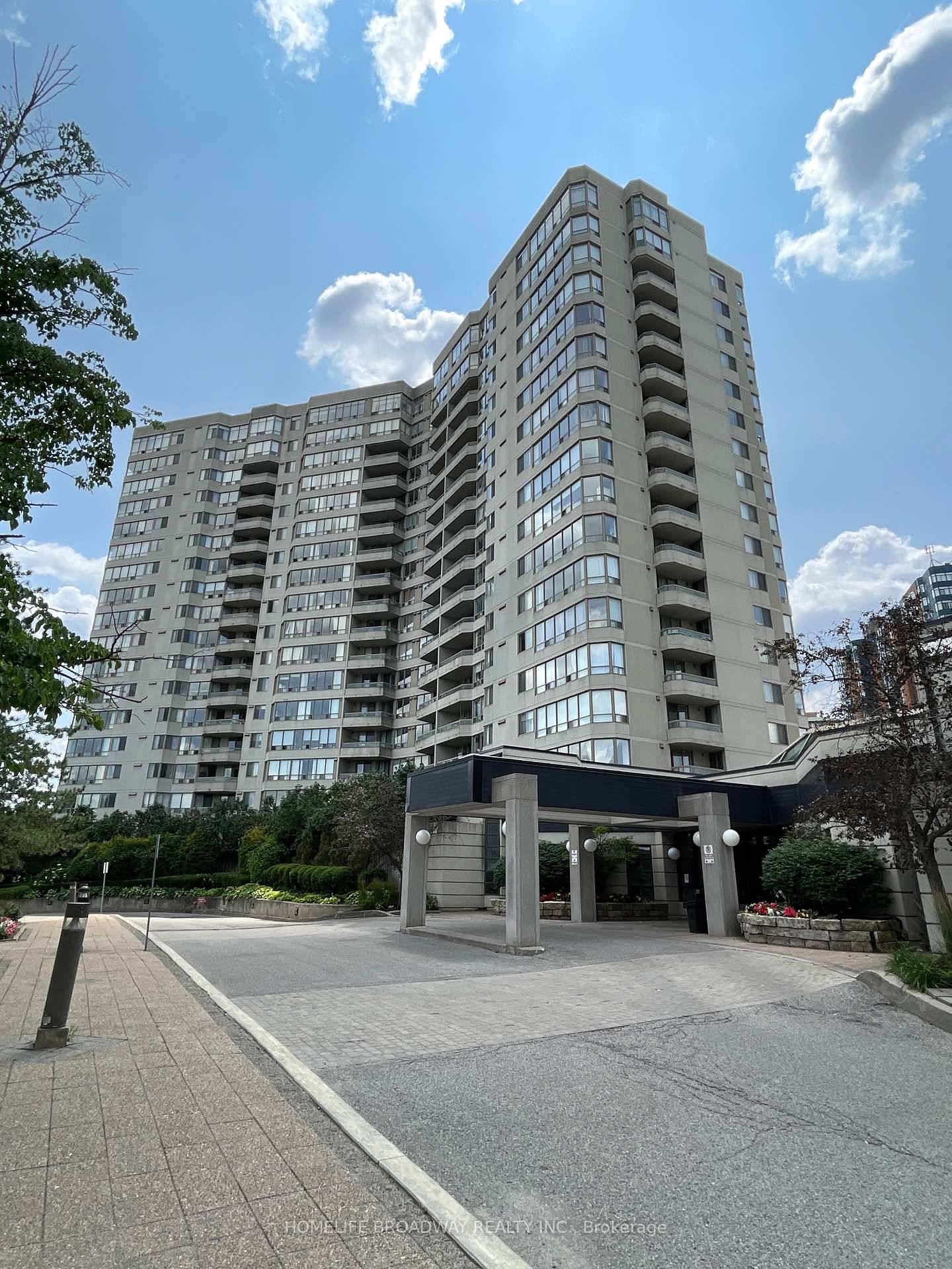 Gorgeously renovated unit situated on high floor with an unobstructed breathtaking south view with no carpet throughout.