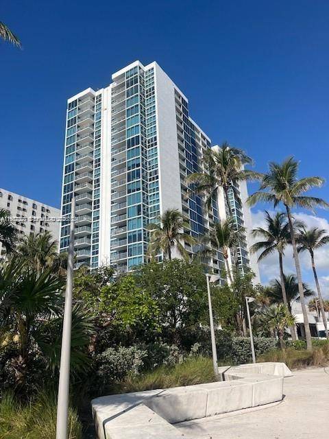 Miami Beach lifestyle at the oceanfront Mirasol Ocean Towers !