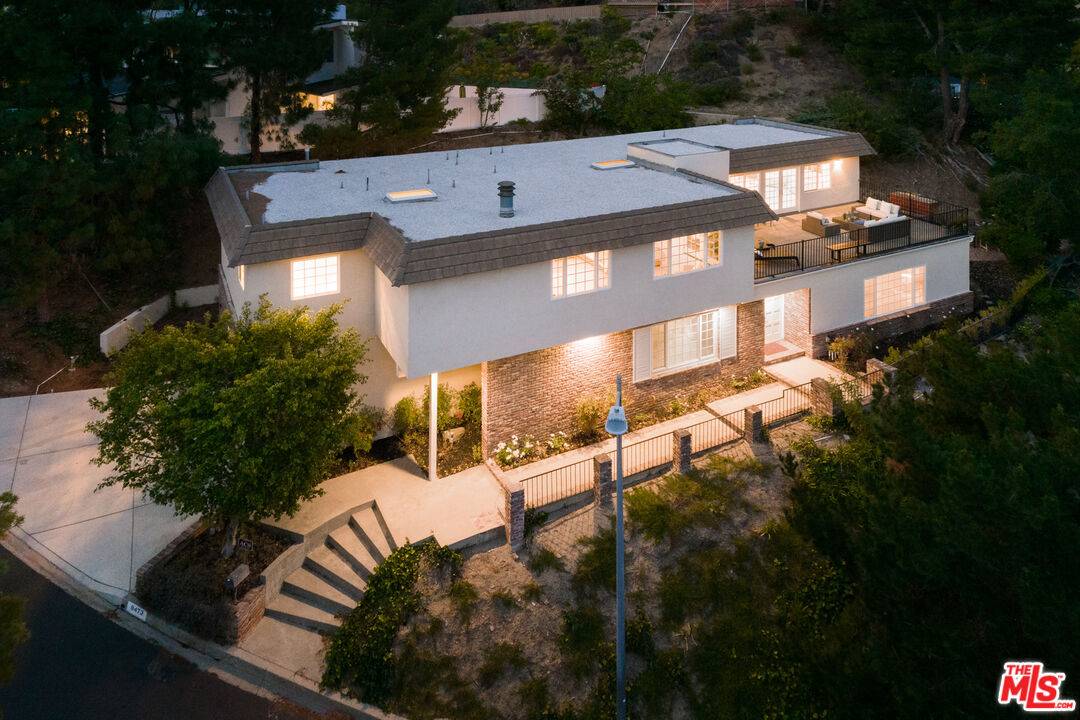 9473   REMBERT LN Beverly Hills Flats LA