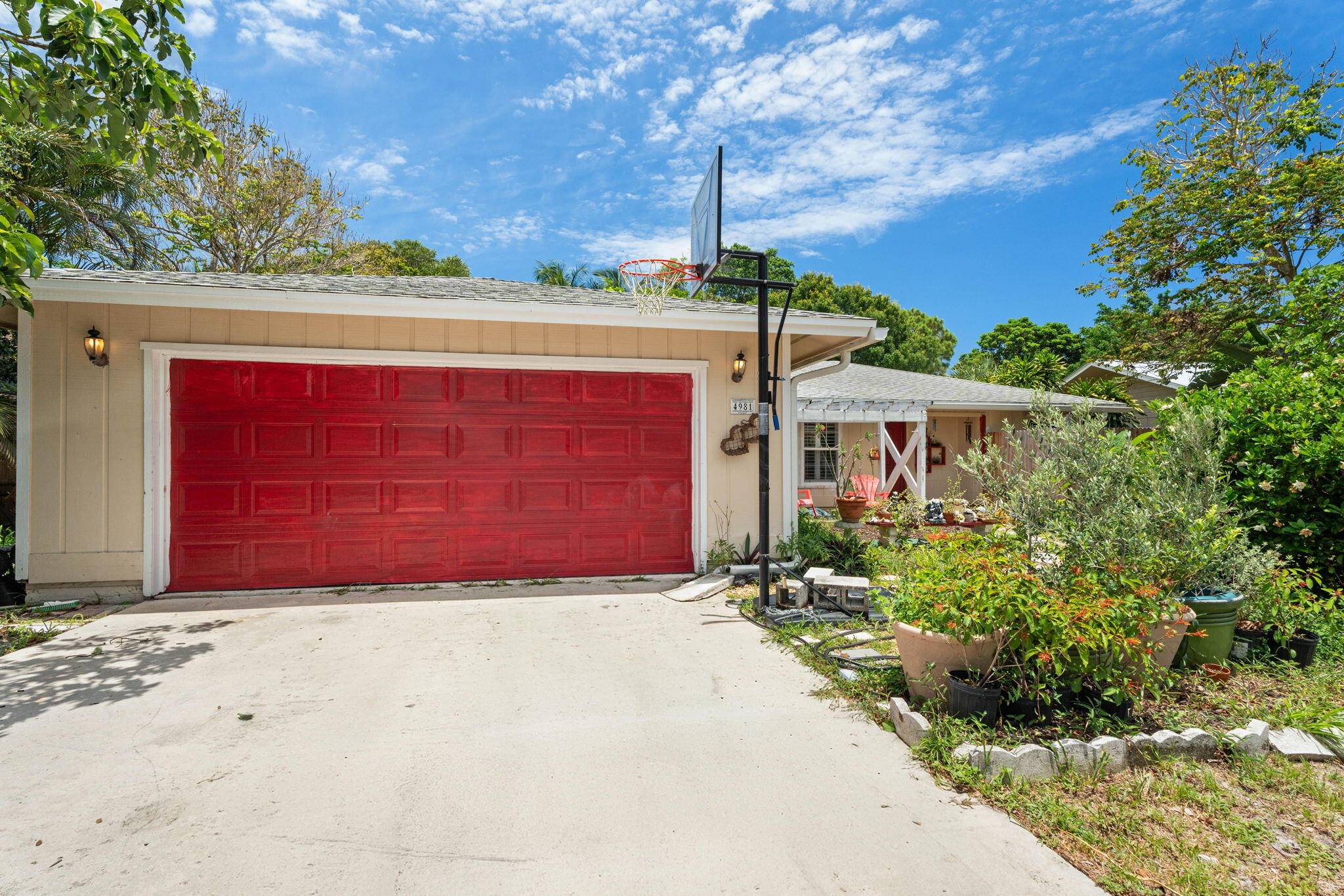 Located on Pompano Terrace in the heart of Rocky Point, this 3 bedroom, 2 bath home offers strong potential for investors or renovators.