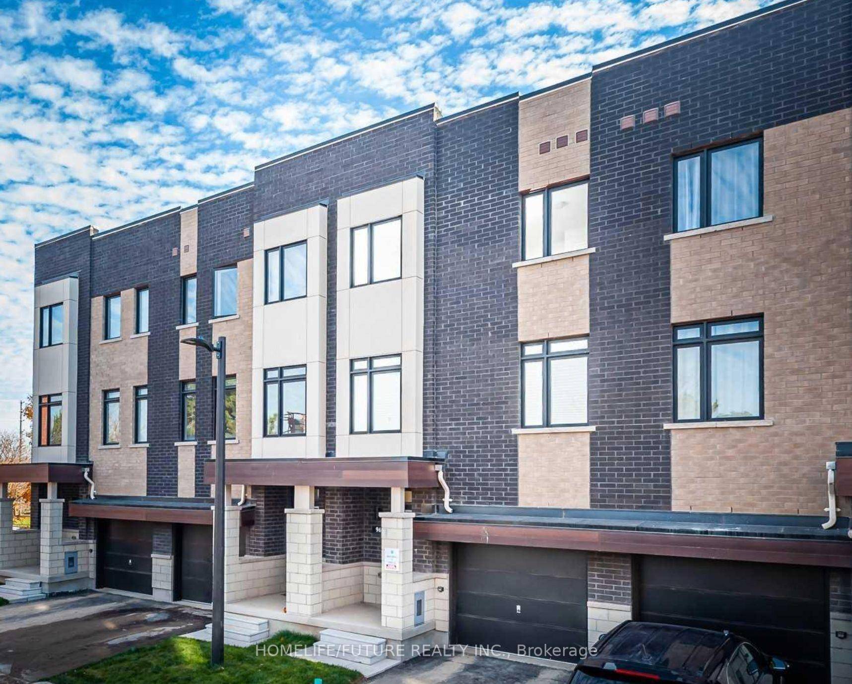 Beautiful End Unit Like Semi Detached Home Is Located In Quiet Family Oriented Neighbourhood.