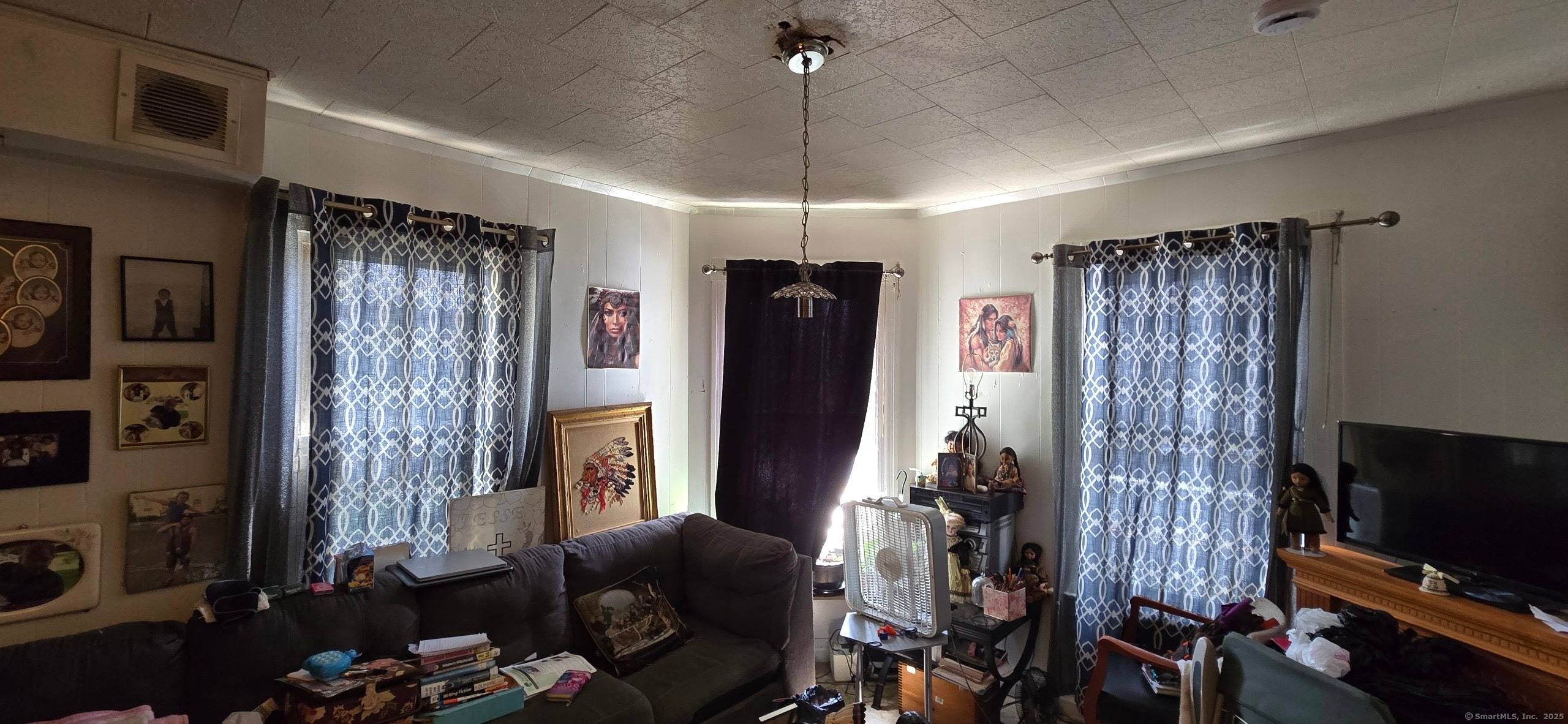 Explore this fully occupied 6 family opportunity for under 600, 000 !