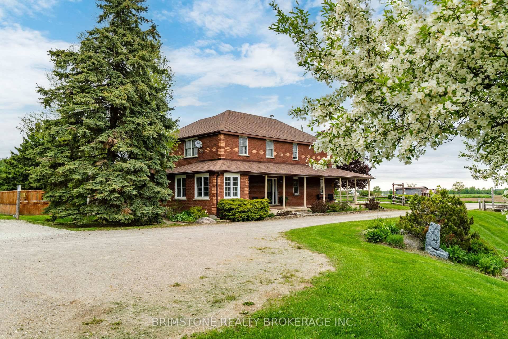 Charming Upgraded Farmhouse in the rural town of Mulmur.