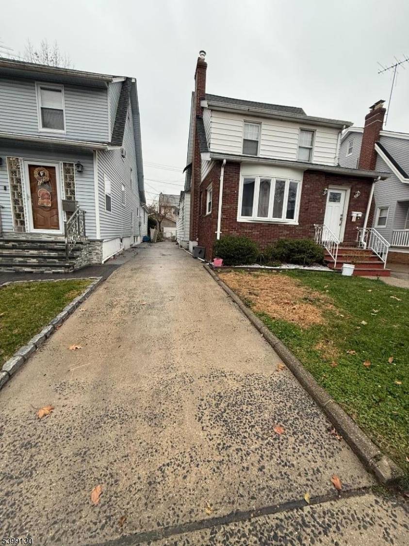 137 N 17th St, Bloomfield, NJ 07003 ?